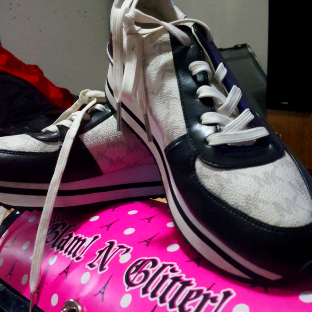 New Size 8 Michael Kors sneakers
